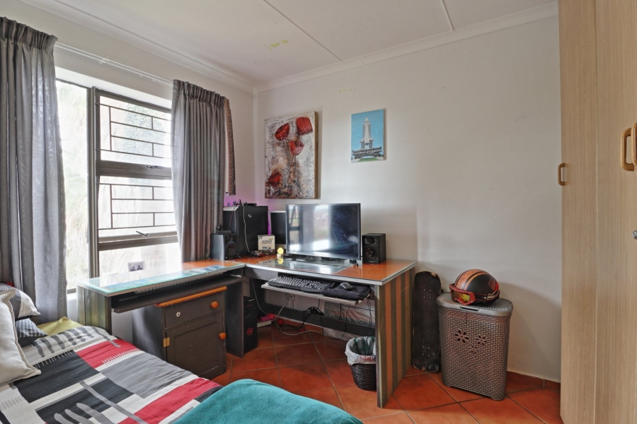 3 Bedroom Property for Sale in Hartenbos Heuwels Western Cape
